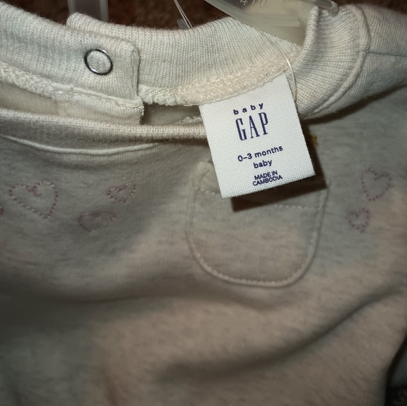 Baby Gap Sweat suit - Picture 3 of 4